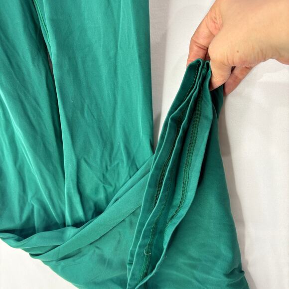 Offline by Aerie Size M Real Me Xtra Green Flare Jumpsuit One Piece Workout Yoga - Picture 4 of 14